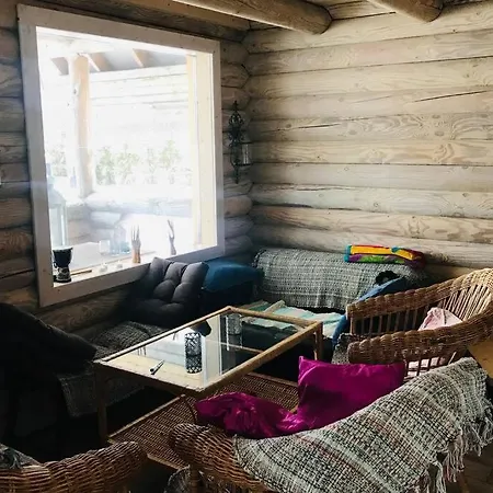 Romantic Stay At Loghouse Vaeiketeemaja Uksnurme Extérieur photo
