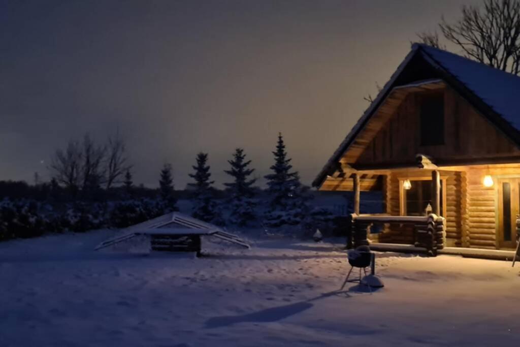 Romantic At Loghouse Vaeiketeemaja *