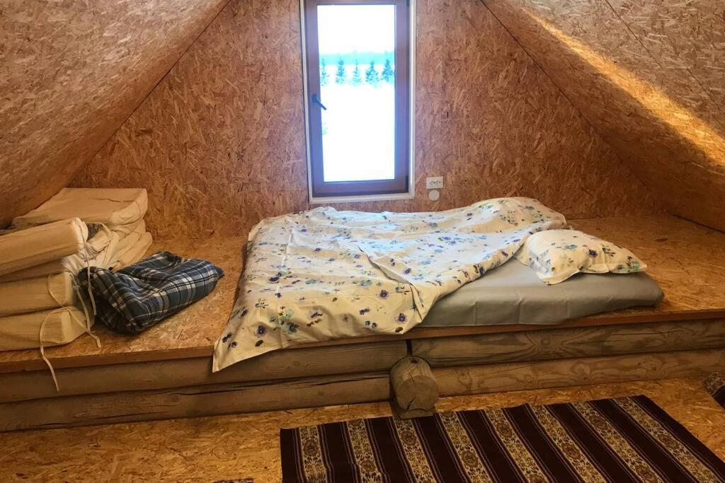 Romantic At Loghouse Vaeiketeemaja Uksnurme